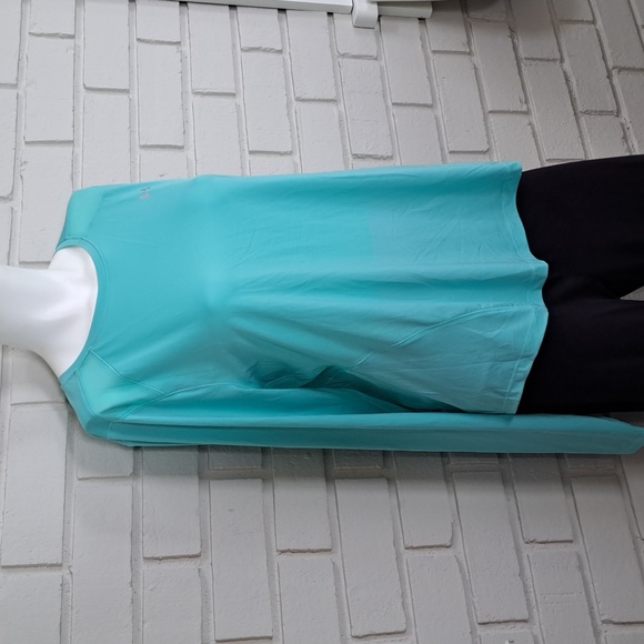 Under Armour Teal "keep You Cool" Cut Out Back Detail Top. Size Large. NWT - Picture 6 of 11